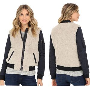 New! LEVI's Women's Zip-front Faux Sherpa Bomber Jacket Size Medium